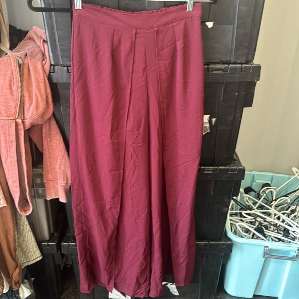 NWT. Solid envelope palazzo pants
